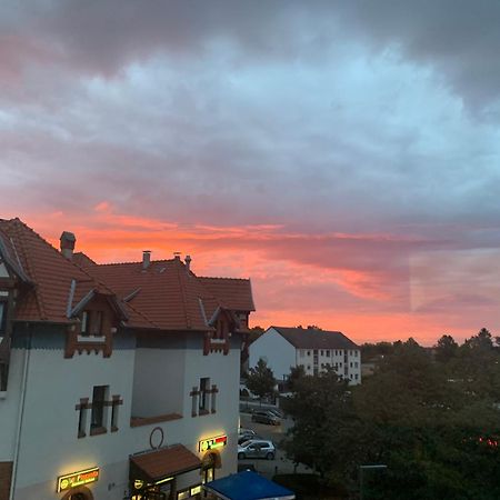 Moderne 4 Zimmer Apartment Mit Bergblick Stadtzentrum Contactless Check-In Gehrden  Exterior foto