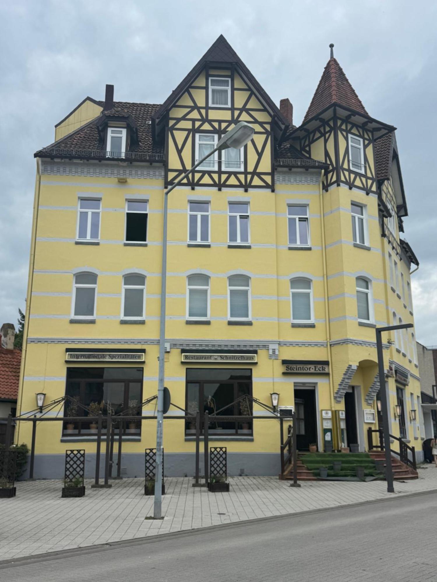 Moderne 4 Zimmer Apartment Mit Bergblick Stadtzentrum Contactless Check-In Gehrden  Exterior foto