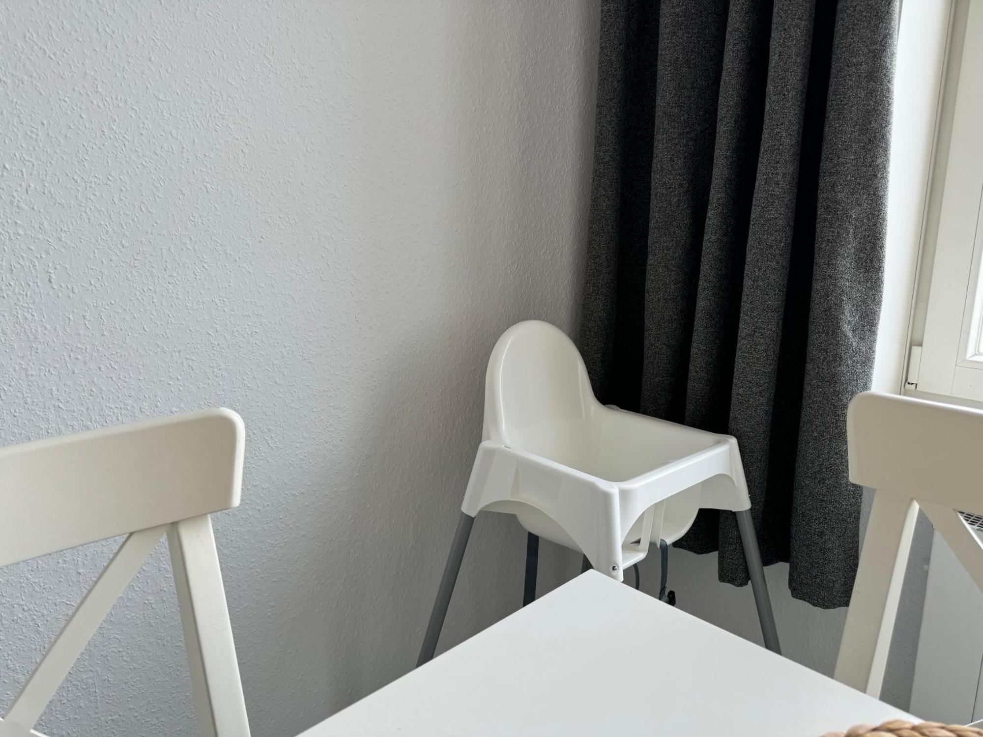 Moderne 4 Zimmer Apartment Mit Bergblick Stadtzentrum Contactless Check-In Gehrden  Exterior foto