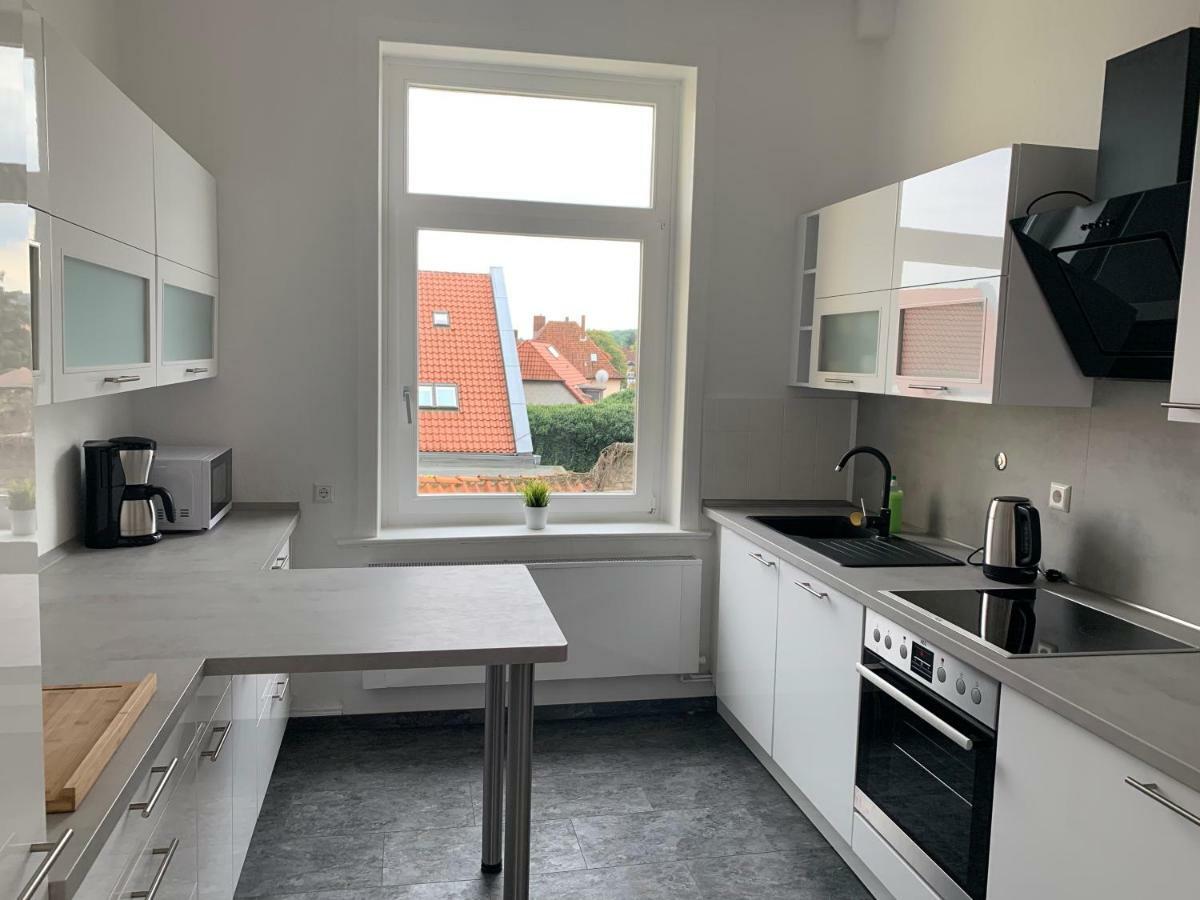Moderne 4 Zimmer Apartment Mit Bergblick Stadtzentrum Contactless Check-In Gehrden  Exterior foto
