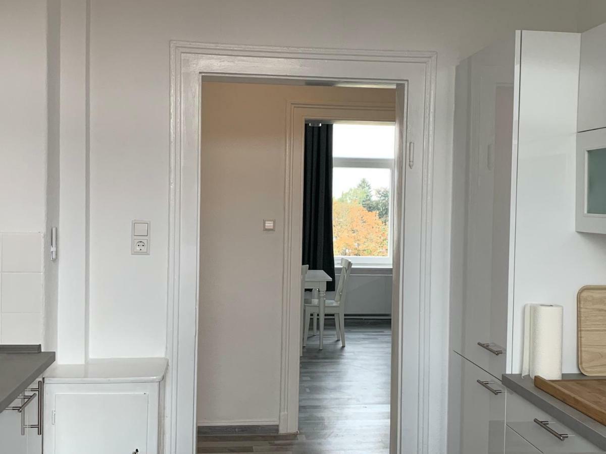 Moderne 4 Zimmer Apartment Mit Bergblick Stadtzentrum Contactless Check-In Gehrden  Exterior foto