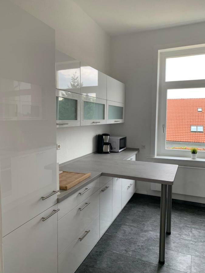 Moderne 4 Zimmer Apartment Mit Bergblick Stadtzentrum Contactless Check-In Gehrden  Exterior foto
